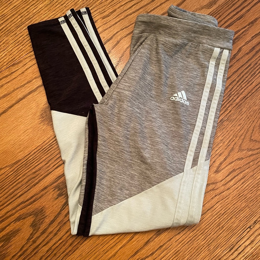 Adidas Girls Leggings size large (14)